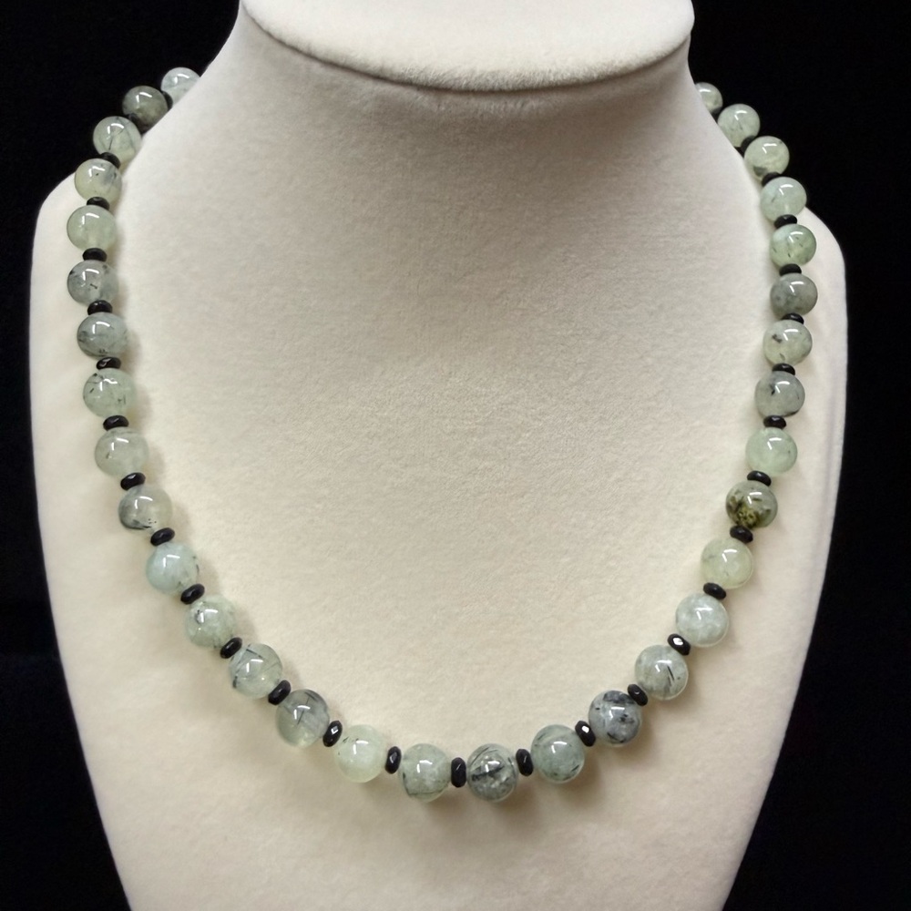 Prehnite and Black Onyx Necklace